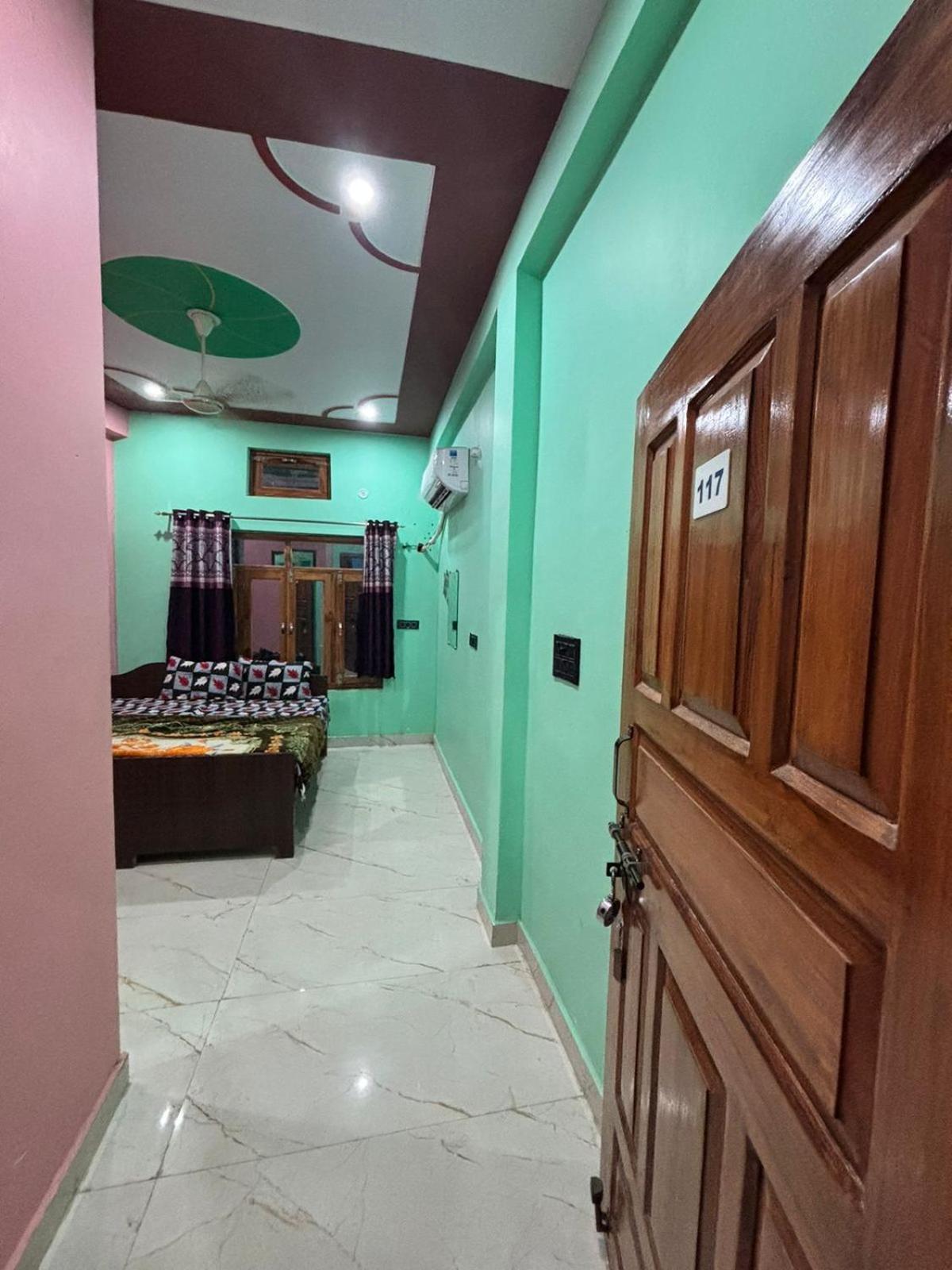 Chandrika Palace 500 Meter From Ayodhya Railway And Ram Mandir Εξωτερικό φωτογραφία